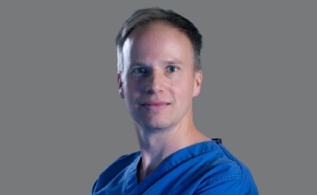 Portrait of Mr Christopher D James , Consultant Orthopaedic Hand & Wrist Surgeon 