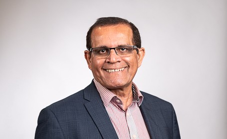 Portrait of Mr Aamir Zubairy , Consultant Orthopaedic Surgeon
