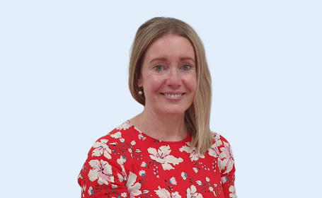 Portrait of Dr Alexandra Bonsall , Consultant Dermatologist