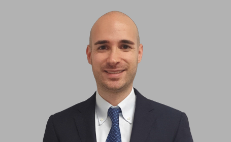 Portrait of Mr Andrea Volpin , Consultant Trauma and Orthopaedic Surgeon