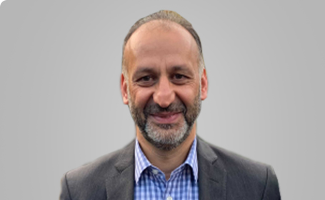 Portrait of Mr Faz Alipour , Consultant Orthopaedic Surgeon