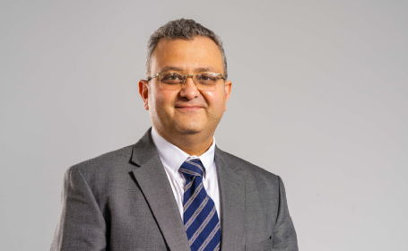 Portrait of Mr Peter Mekhail , Consultant Upper Gastrointestinal, Bariatric and Laparoscopic Surgeon