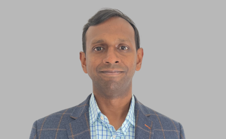 Portrait of Mr Sriskandarasa Senthilkumaran , Consultant Orthopaedic Surgeon