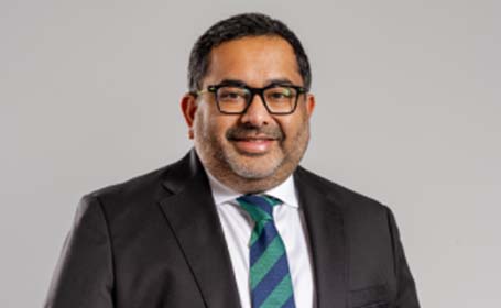 Portrait of Mr Kaz Rahman , Consultant Plastic, Reconstructive & Aesthetic Surgeon