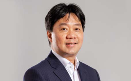 Portrait of Mr Thomas Lam , Consultant Urological Surgeon and Honorary Senior Clinical Lecturer in Urology