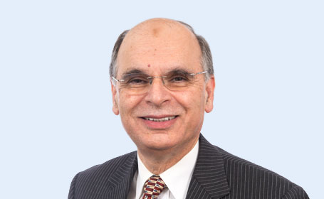 Portrait of Dr Aftab Khan , Consultant Cardiologist and Physician