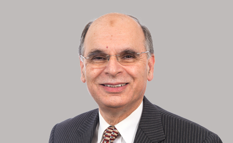 Portrait of Dr Aftab Khan , Consultant Cardiologist and Physician