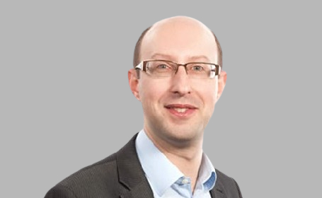Portrait of Dr David Woolf , Consultant Clinical Oncologist