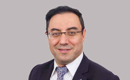 Portrait of Dr Freidoon Keshavarzi , Consultant Interventional Cardiologist