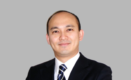 Portrait of Dr Kevin Yoong , Consultant Gastroenterologist
