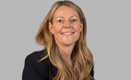 Portrait of Dr Laura Fricker , General Practitioner & Advanced Menopause Specialist