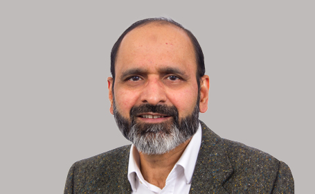 Portrait of Dr Mohsin Gangi , Consultant Gastroenterologist