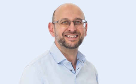Portrait of Dr Nicholas Fraser , Consultant in Pain Management