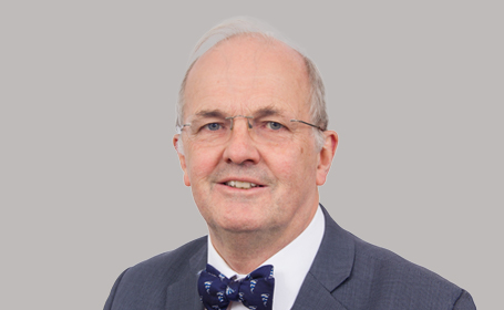 Portrait of Dr Philip Lewis , Consultant Cardiologist, Clinical Hypertension Specialist and Physician