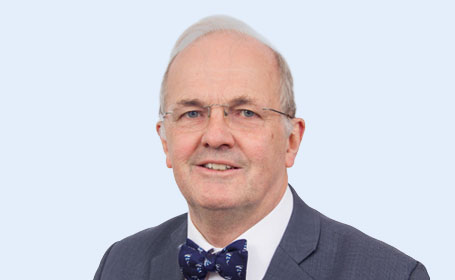 Portrait of Dr Philip Lewis , Consultant Cardiologist, Clinical Hypertension Specialist and Physician