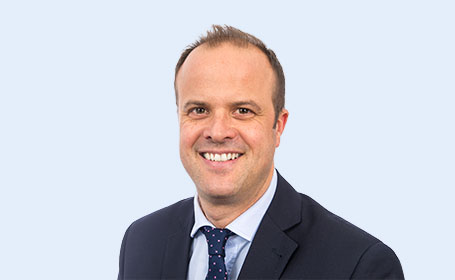 Portrait of Dr Richard Jones , Consultant Gastroenterologist