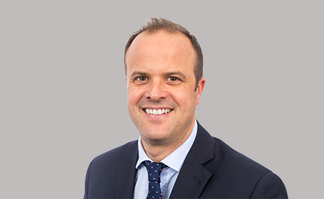 Portrait of Dr Richard Jones , Consultant Gastroenterologist