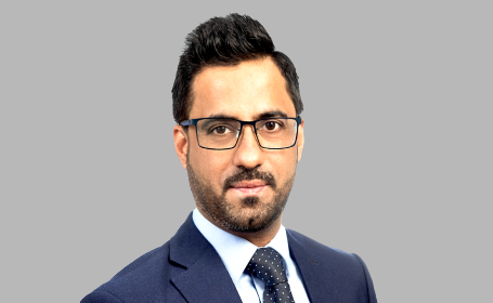 Portrait of Dr Shiv Bhutani , Consultant Renal Physician