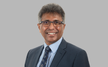 Portrait of Dr Zahid Mahmood , Consultant Gastroenterologist and Hepatologist