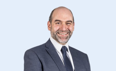 Portrait of Mr Ali Yagan , Consultant Neuro Ophthalmologist