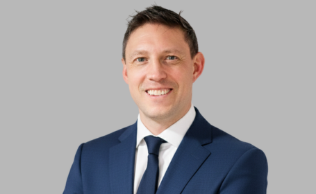 Portrait of Mr David Iles , Consultant Urogynaecologist
