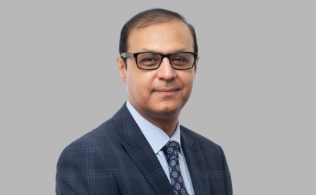 Portrait of Mr Haroon Majeed , Consultant Orthopaedic Foot and Ankle Surgeon