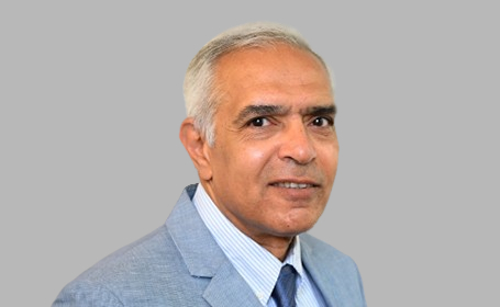 Portrait of Mr Hisham Abouzeid , Consultant Gynaecologist