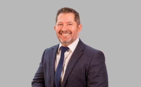 Portrait of Mr Laurence Clark , Consultant Urological Surgeon