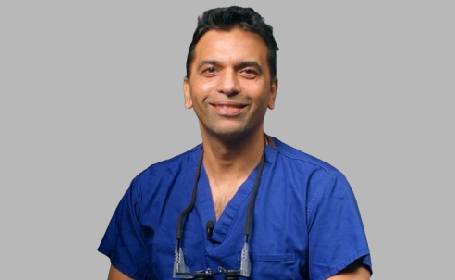 Portrait of Mr Thomas Satyadas , Robotic and Advanced laparoscopic surgeon