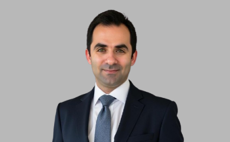 Portrait of Mr Yosef Hamed , Consultant Trauma & Orthopaedic Surgeon