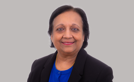 Portrait of Mrs Anjali Ahluwalia , Consultant Gynaecologist