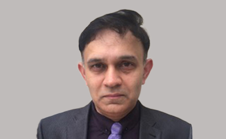 Portrait of Dr Ashish Dhawan , Consultant Cardiologist and Cardiac Electrophysiologist