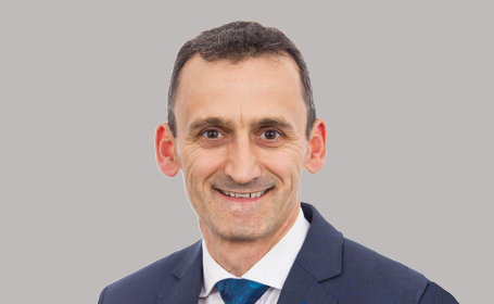 Portrait of Professor Ian Pearce , Consultant Urological Surgeon and Andrologist