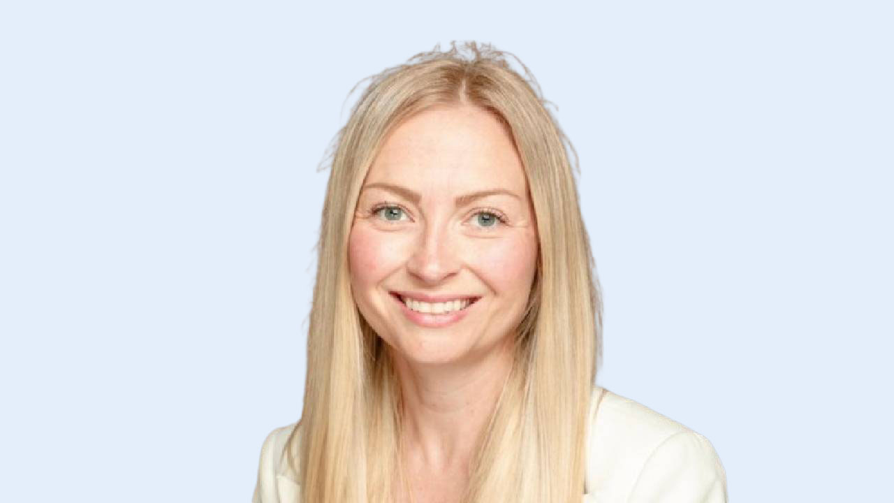 Portrait of Alison Hunter Smith , Consultant Breast Surgeon