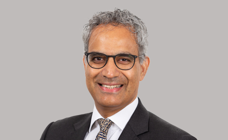 Portrait of Mr Bhupal Chitnavis , Consultant Neurosurgeon