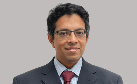 Portrait of Dr Bhashkar Mukherjee , Consultant Respiratory and General Medicine
