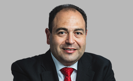 Portrait of Mr Anwar Owais , Consultant Colorectal and Robotic General Surgeon
