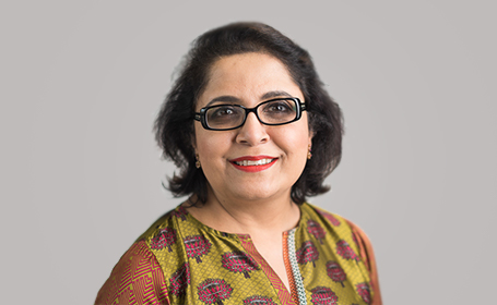 Portrait of Mrs Aysha Farukh Qureshi , Consultant Obstetrician & Gynaecologist
