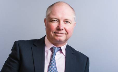 Portrait of Mr Andrew Chambler , Consultant Orthopaedic Surgeon - Shoulder & Elbow Specialist