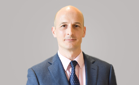 Portrait of Dr Dan McKenzie , Consultant Cardiologist