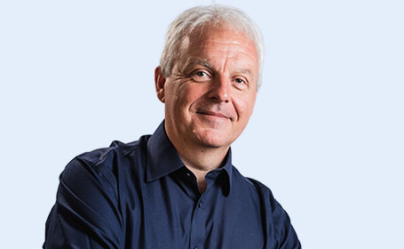 Portrait of Jonathan McFarlane , Consultant Urological Surgeon