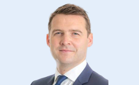 Portrait of Mr Sam Heaton , Consultant Orthopaedic Surgeon
