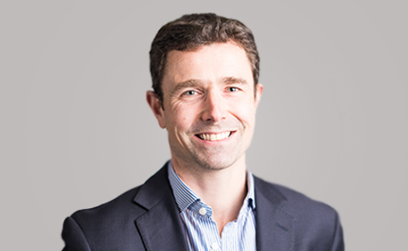 Portrait of Mr Tristan Mark Barton , Consultant Orthopaedic Surgeon
