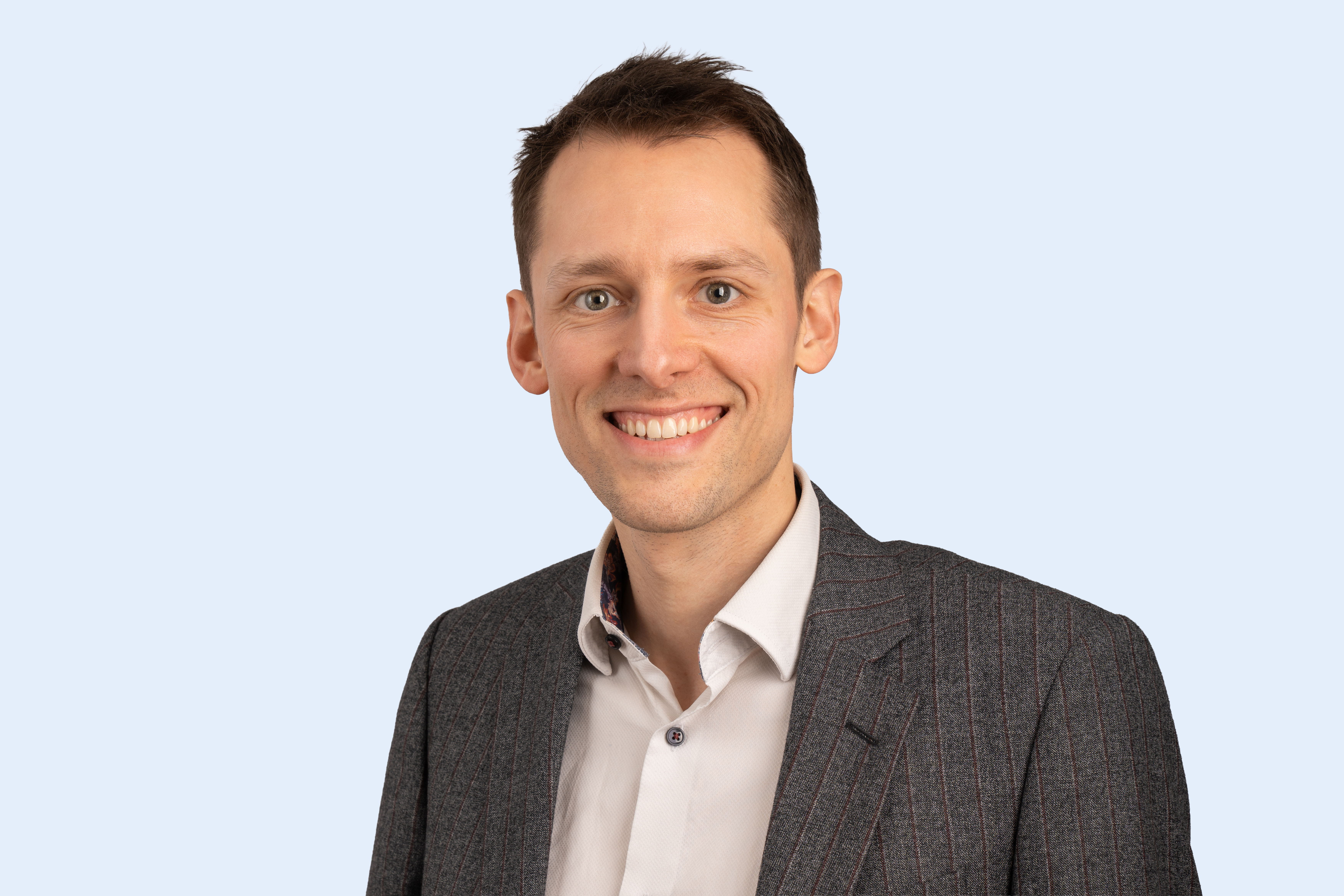 Portrait of Dr Joshua Lauder , Consultant Radiologist 