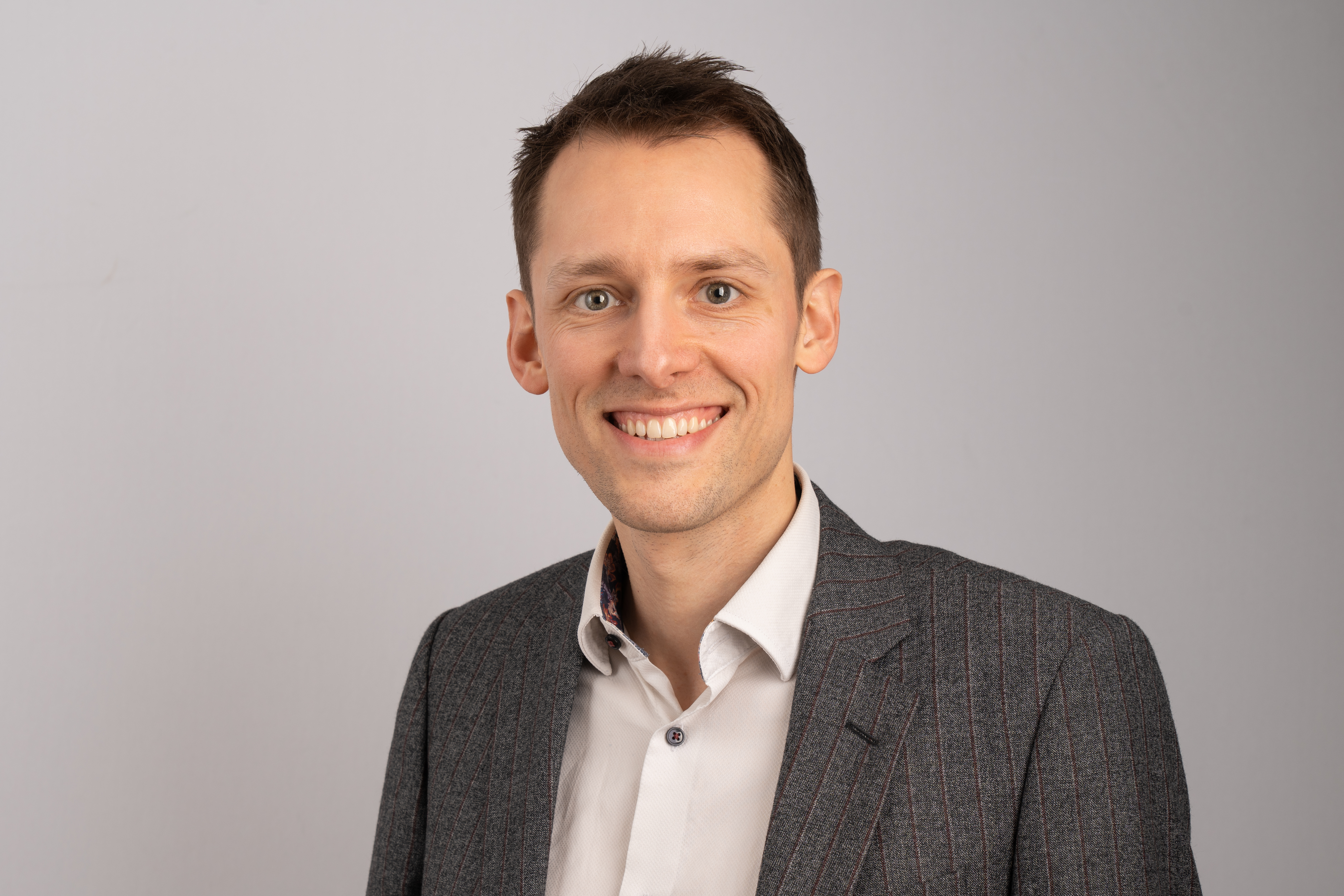 Portrait of Dr Joshua Lauder , Consultant Radiologist 
