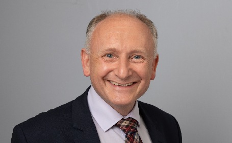 Portrait of Dr Martin Hogg , Consultant Clinical Oncologist