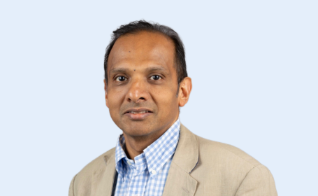 Portrait of Professor Scot Garg , Consultant Cardiologist