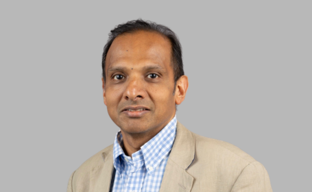 Portrait of Professor Scot Garg , Consultant Cardiologist