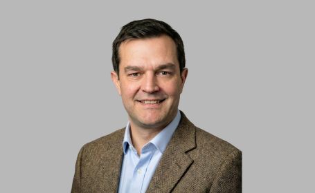 Portrait of Mr Josh Lamb , Consultant Orthopaedic Surgeon