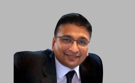 Portrait of Kiran Ramesh , Consultant Orthopaedic Surgeon
